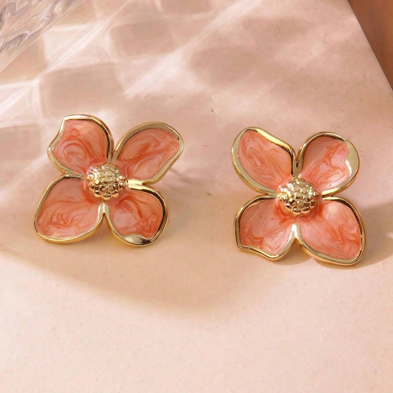 Bloom Petal Stud Earrings – Gold