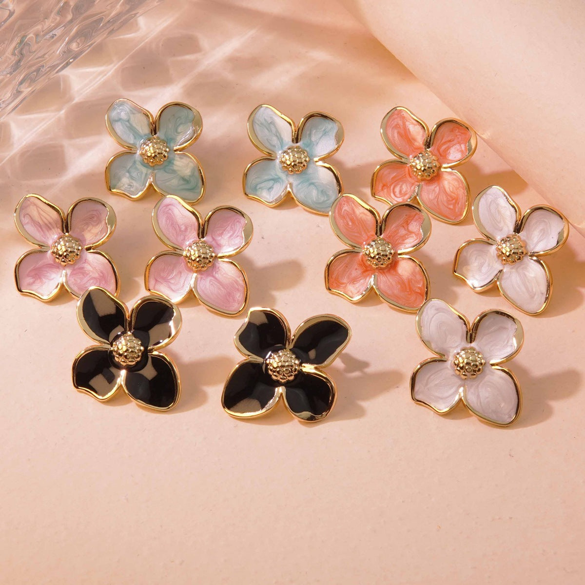 Bloom Petal Stud Earrings – Gold