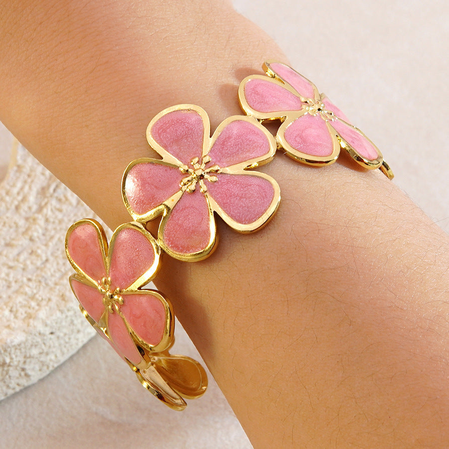 Bloom Charm Floral Cuff Bracelet – Gold
