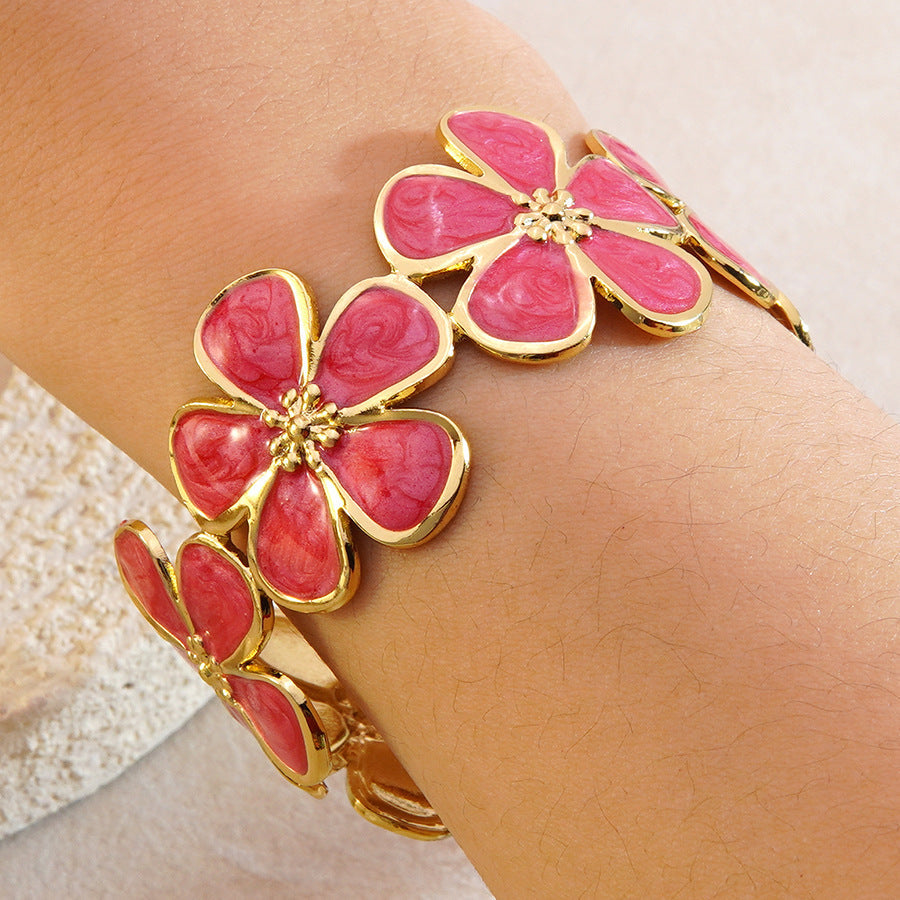 Bloom Charm Floral Cuff Bracelet – Gold