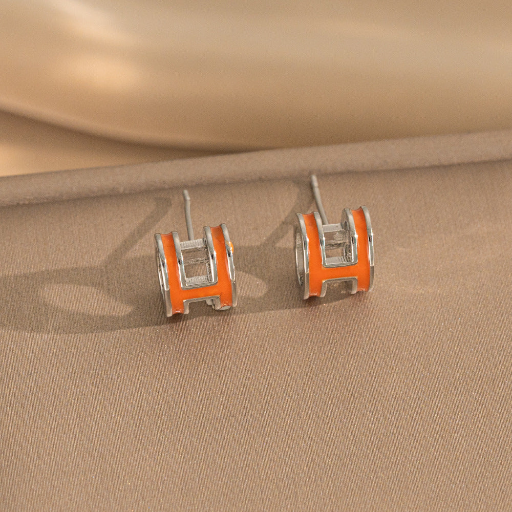 Bella H Stud Earring