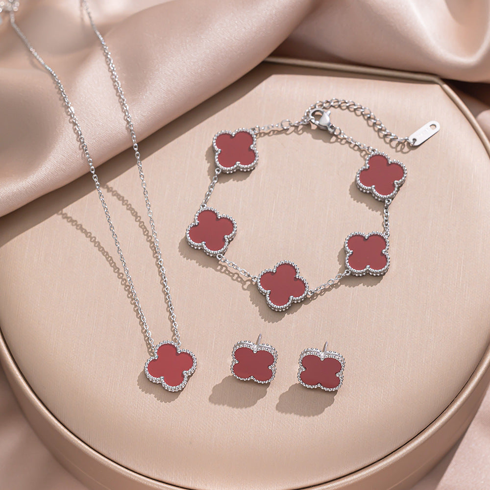 Bella Clover Set